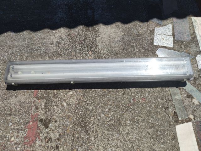 PANTALLA FLUORESCENTES