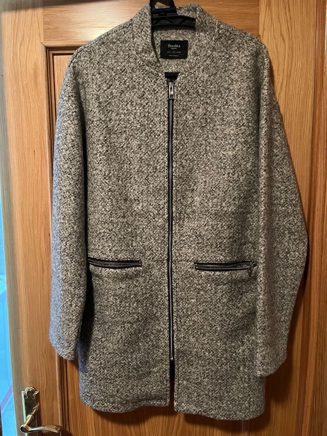 Abrigo talla L. Berska.