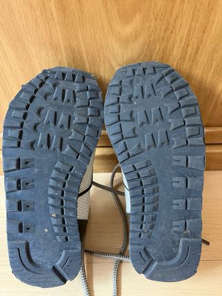 Regalo zapatos n°26 y vendo cordones