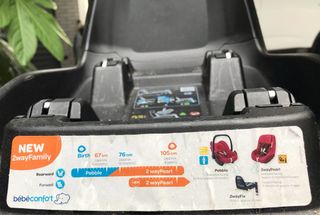 2wayPearl + 2wayFix Bebe Confort silla y MaxiCosi