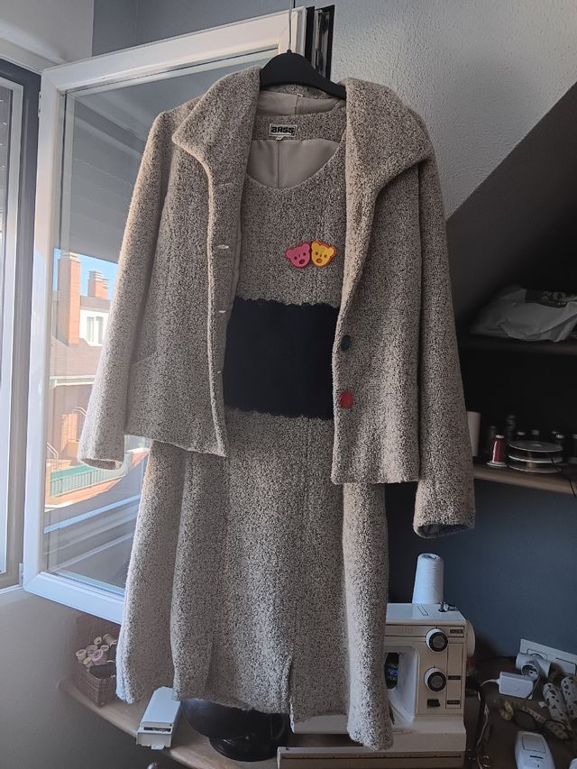 Traje mujer . De vestido