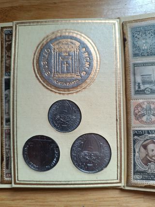Moneda y sellos antiguos 