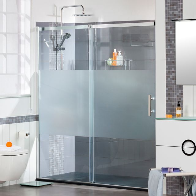 Instalación de platos de ducha y mamparas