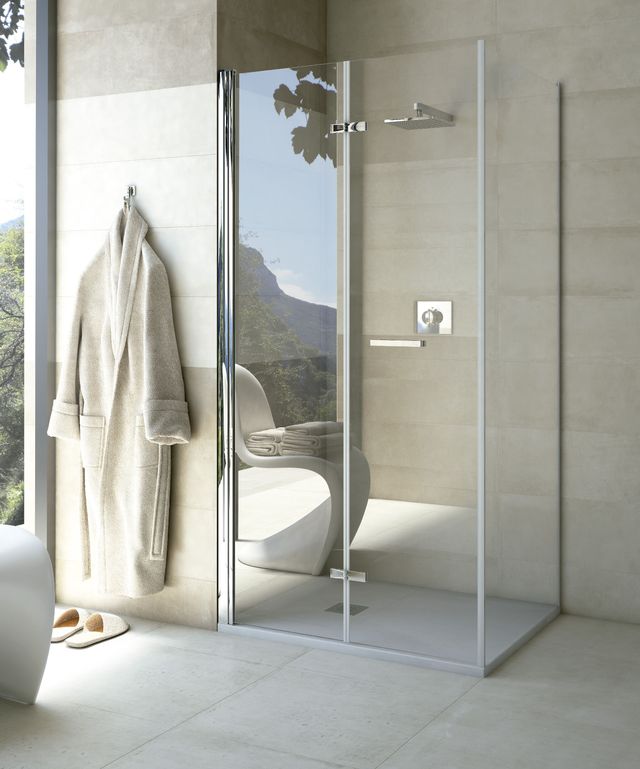 Instalación de platos de ducha y mamparas