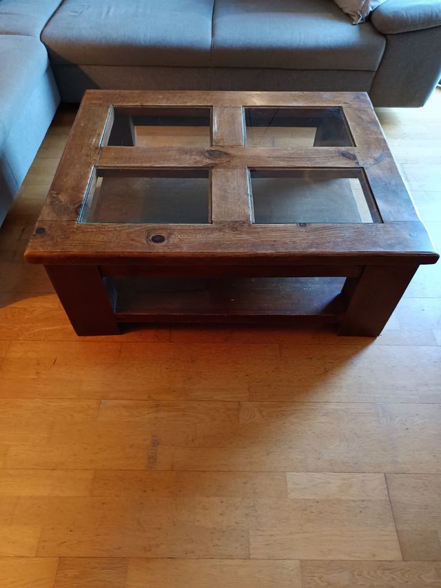 Mesita de comedor antigua, muy bonita