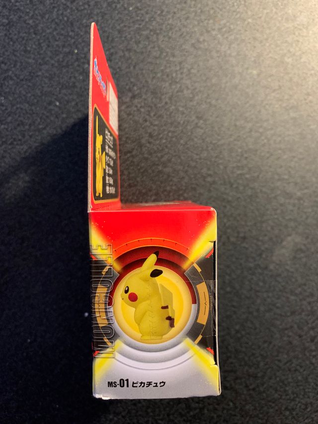 Takara Tomy Pikachu figure new