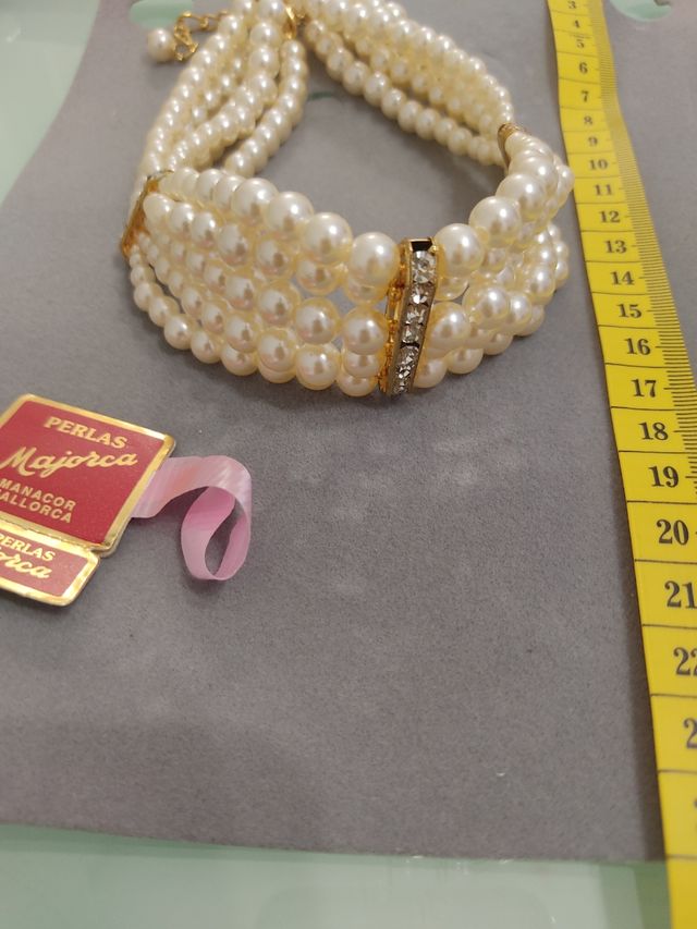 Collar de perlas con diamantes