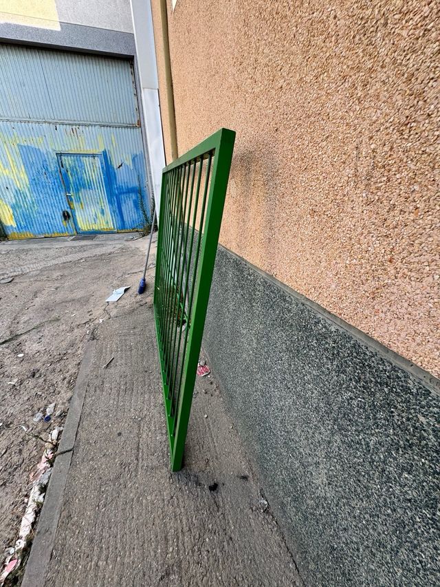 REJA DE BARROTES MACIZAS