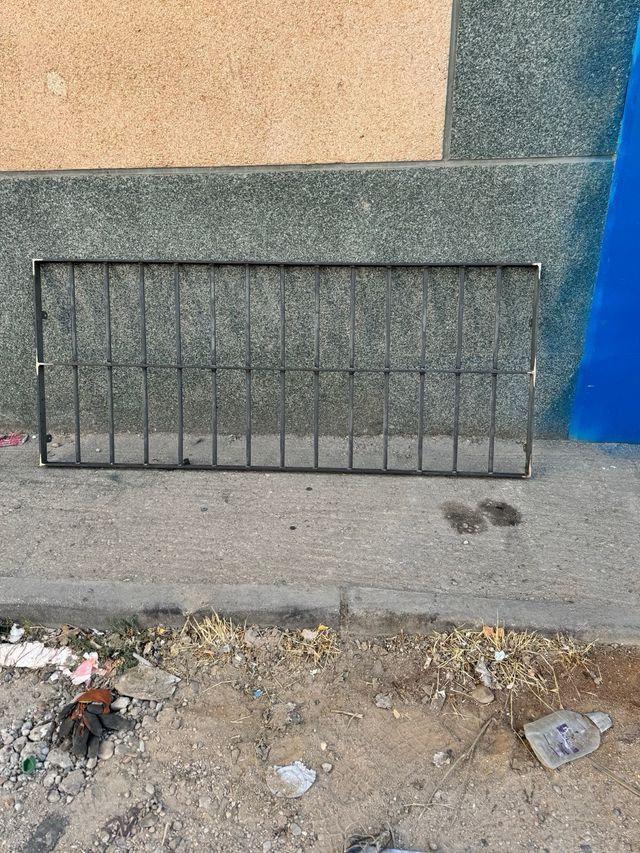 REJA BARROTES MACIZA