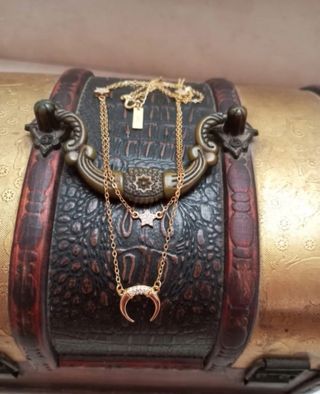 Collar luna a 10 € la unidad. De Plata maciza. 