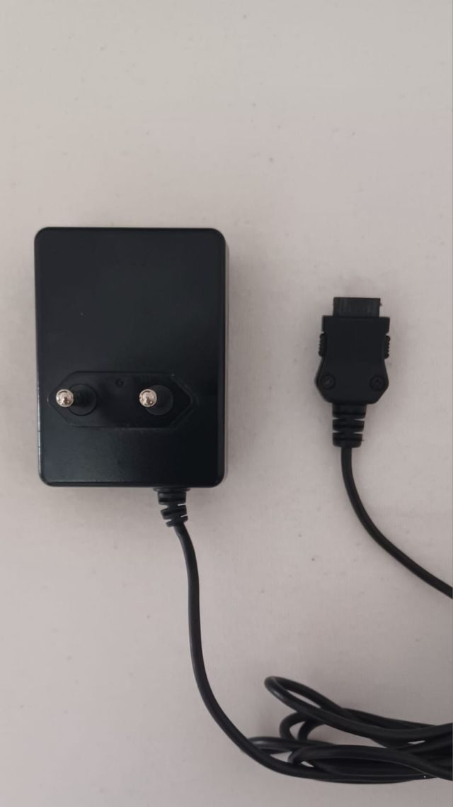 Panasonic EB-CAD70VEU Caricabatterie Alimentatore