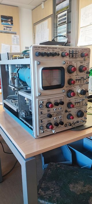 Osciloscopio Tektronix Type 549.Hazme una oferta.