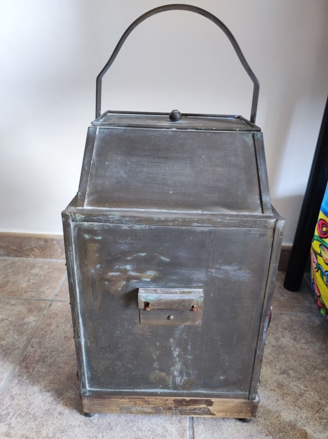 Luz exterior antigua