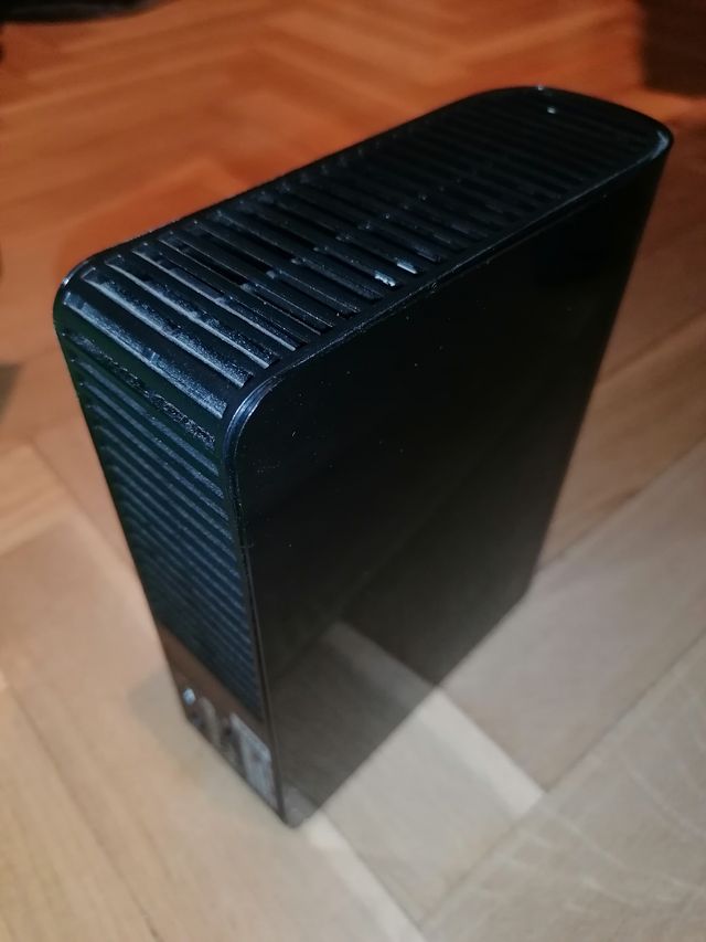 Disco duro externo 2T. Nuevo