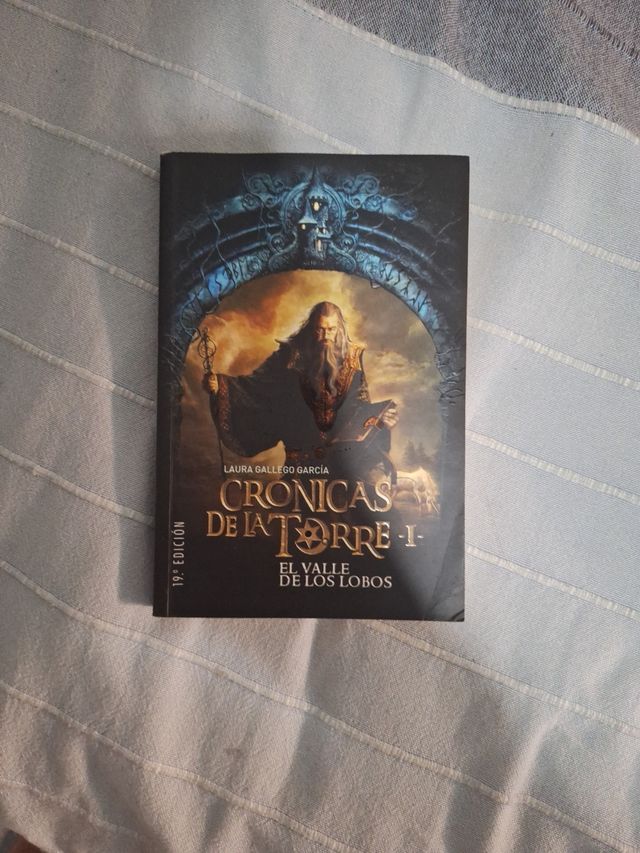 Cronicas de la torre, el valle de los lobos