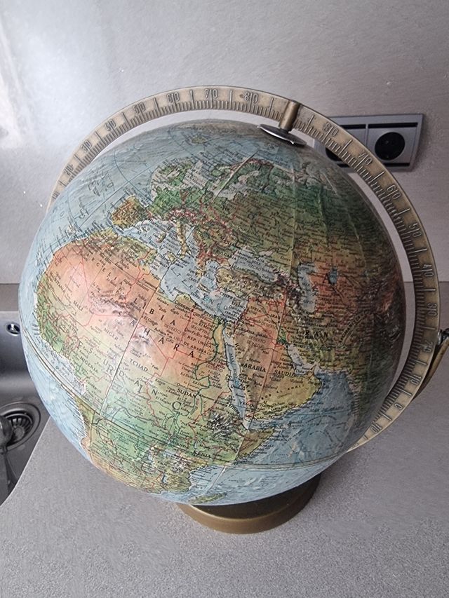 Globo terráqueo o bola del mundo