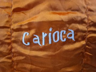 Bolso y cinturón marrón y azul turquesa de Carioca