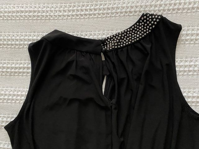 Moni negro de vestir