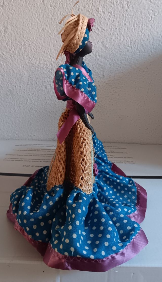 Muñeca comprada en Santo domingo.