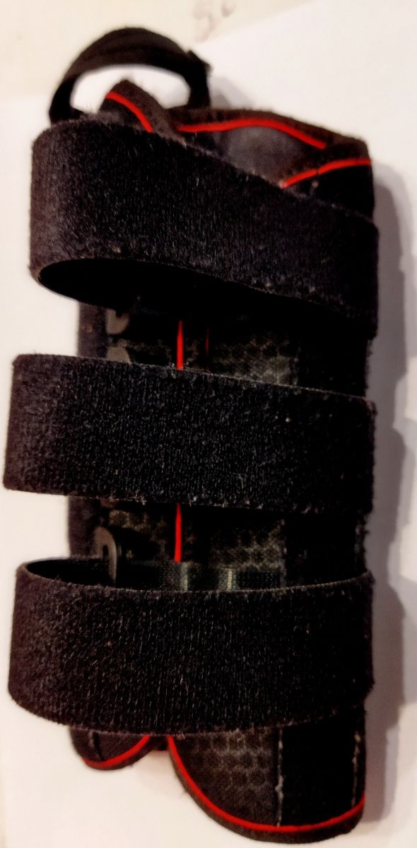 Muñequera mano derecha