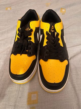 Deportivas y Zapatillas