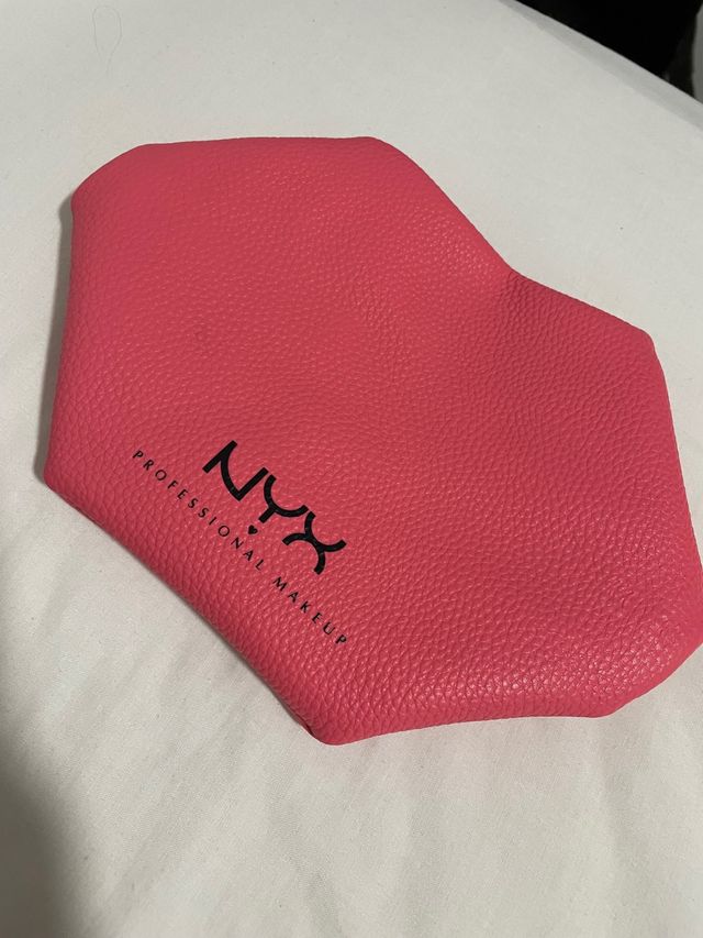 Estuche Nyx