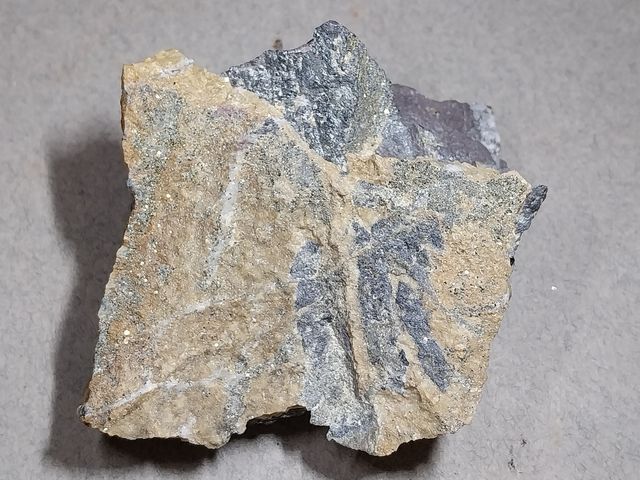 Minerali - Calcopirite ed ematite