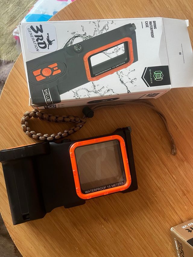 Carcasa movil submarinismo