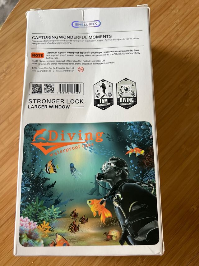 Carcasa movil submarinismo