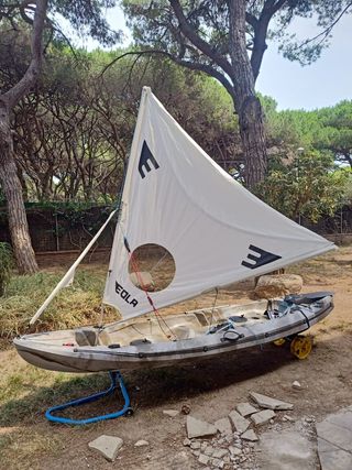 Kayak de Pesca con Vela
