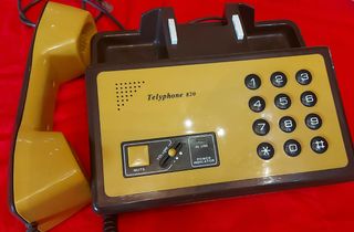 Teléfono retro vintage Telyphone 820 años 70