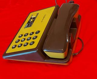 Teléfono retro vintage Telyphone 820 años 70