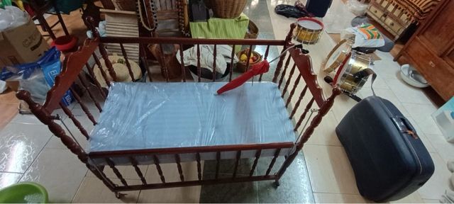 Cuna moderna y cuna de plastico