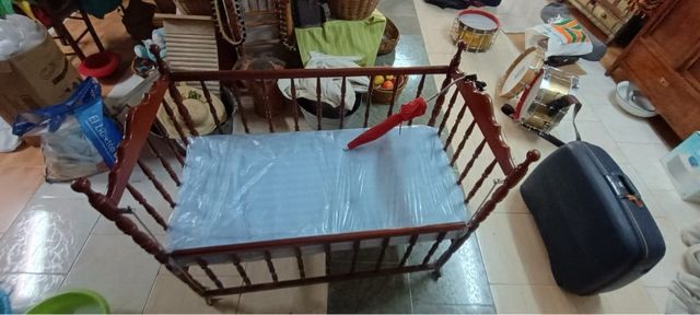 Cuna moderna y cuna de plastico