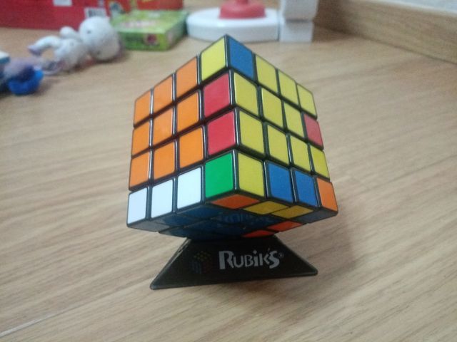 Rubik 4X4