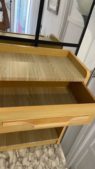 Mesa de noche o mesa auxiliar con cajon