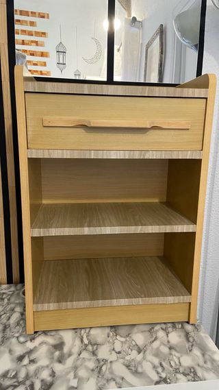 Mesa de noche o mesa auxiliar con cajon