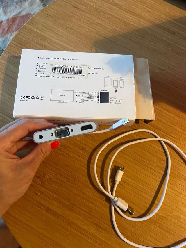 Adaptador a HDMI / VGA / AV Adapter