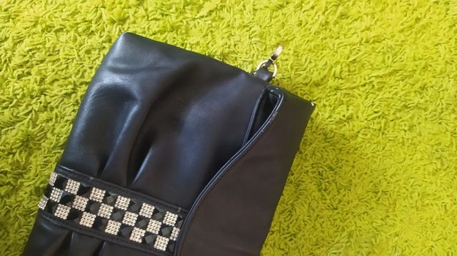 Bolso de mano negro