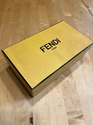 Gafas Fendi FE40029U nuevas rojo transparente