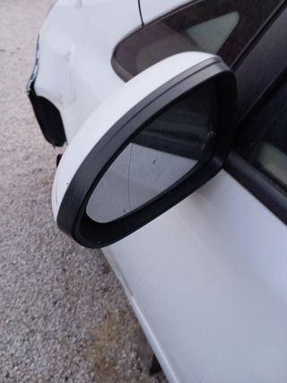 Opel Corsa 1.3 faro retrovisor piloto botón malete