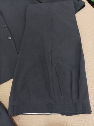 Traje hombre gris verdoso completo
