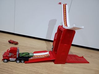 Camión convertible pista Cars