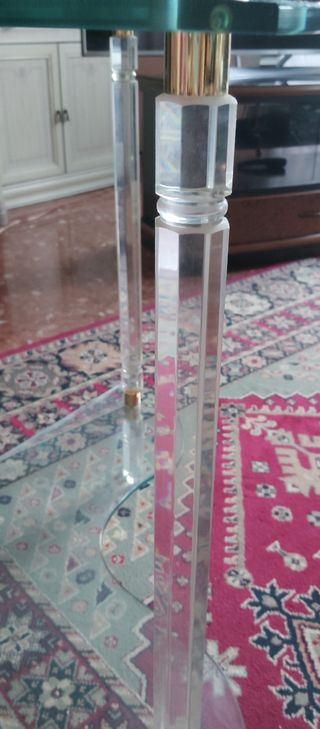 Vitrina Rinconera cristal grueso y biselado.