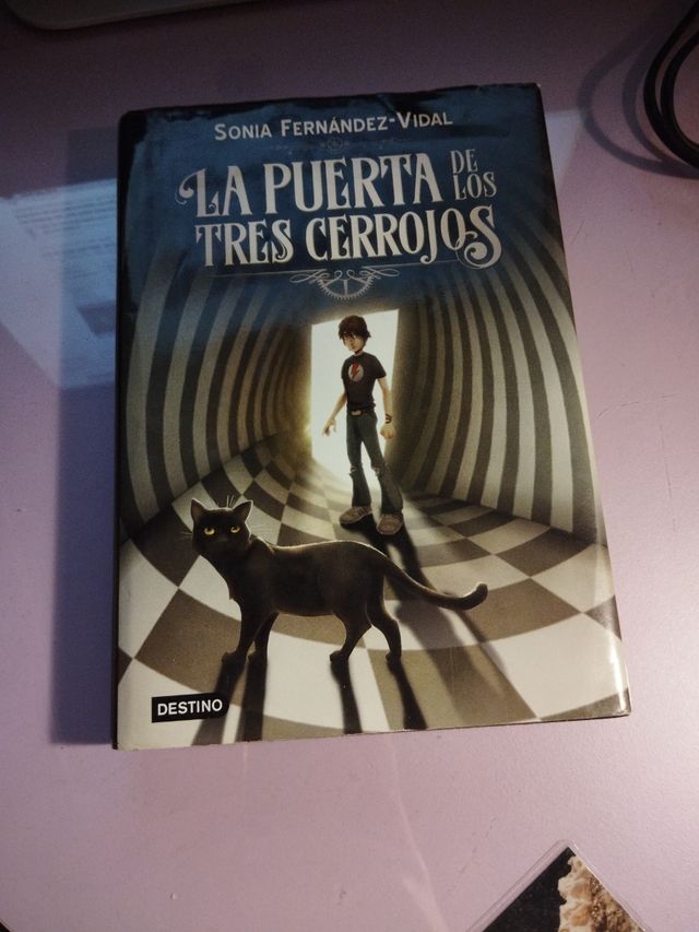 La puerta de los tres cerrojos