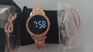 Reloj de mujer digital +pulseras nuevo