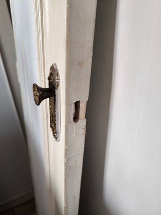 Tiradores + cerraduras puertas armarios