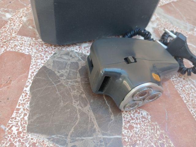 Maquinilla eléctrica de afeitar