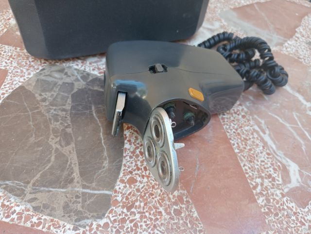 Maquinilla eléctrica de afeitar