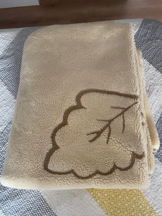 Manta para cama de 1’35 o 1’50.